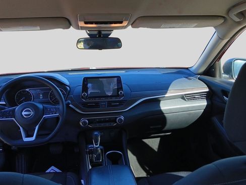 Used 2024 Nissan Altima 2.5 SV image 48