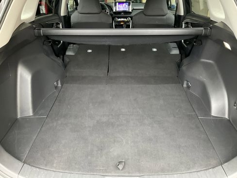 Used 2025 Toyota RAV4 XLE image 38