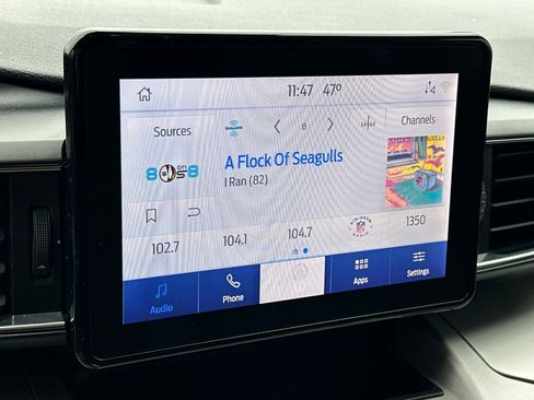 Used 2020 Ford Explorer XLT w/ Equipment Group 202A image 18