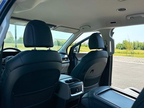 New 2026 Kia Carnival LXS image 6