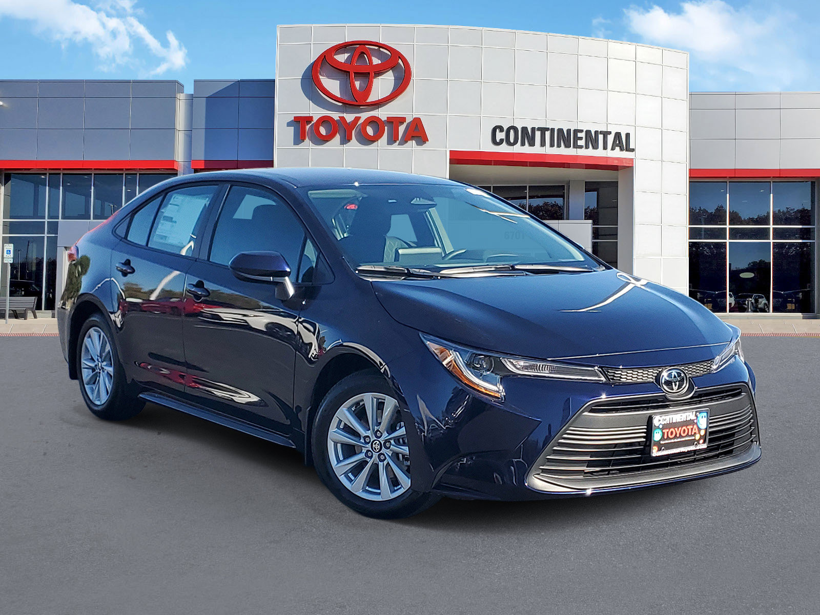 New 2027 Toyota Corolla LE w/ LE Premium Package FWD 360° Tour