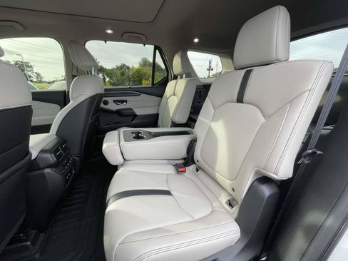 Used 2026 Honda Pilot Touring image 13