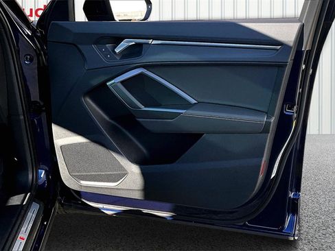 Used 2025 Audi Q3 2.0T Premium w/ Convenience Package image 28