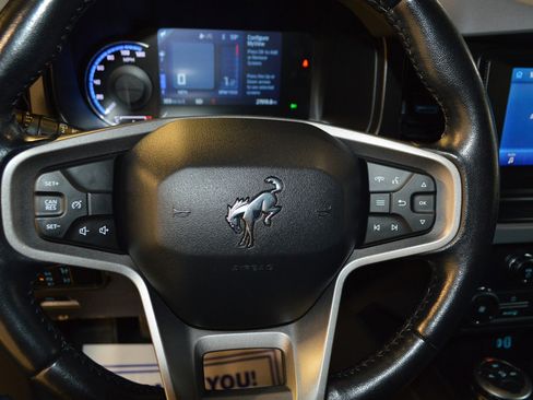 Used 2021 Ford Bronco Black Diamond image 18