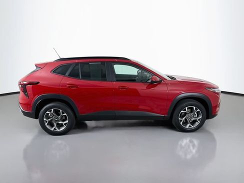 Used 2026 Chevrolet Trax LT w/ Driver Confidence Package FWD image 8