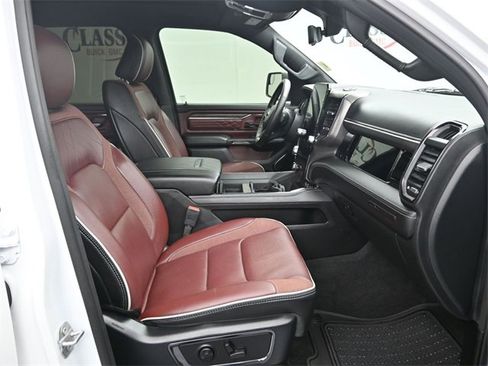 Used 2025 RAM 1500 Limited image 10