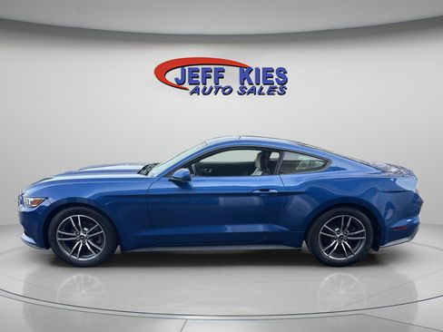 Used 2017 Ford Mustang Premium RWD image 8