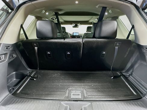 Used 2025 Honda Pilot Touring image 31