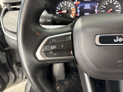 Used 2022 Jeep Compass Latitude image 12