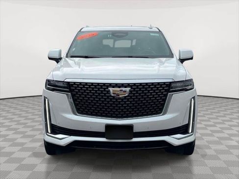 Used 2023 Cadillac Escalade ESV Premium Luxury AWD/4WD image 2