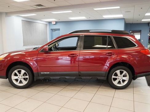 Used 2014 Subaru Outback 2.5i Limited w/ Moonroof Package image 2