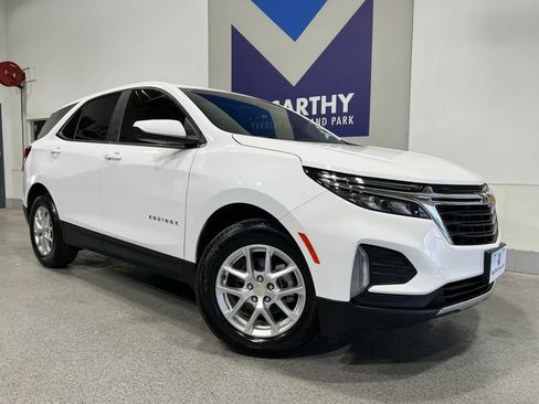 Used 2022 Chevrolet Equinox LT FWD image 2