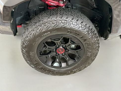 Used 2025 Toyota Tacoma TRD Pro AWD/4WD image 31