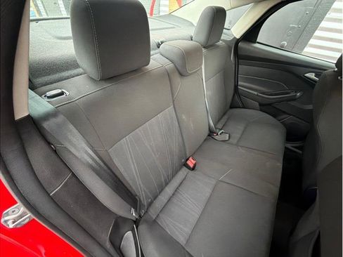 Used 2015 Ford Focus SE FWD image 20