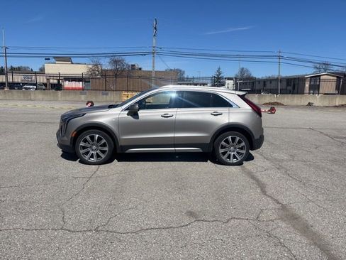 Certified 2023 Cadillac XT4 Premium Luxury w/ Technology Package image 5