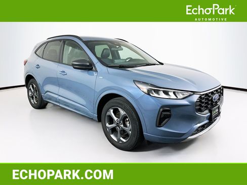 Used 2023 Ford Escape ST-Line w/ Tech Pack #1 AWD/4WD image 1