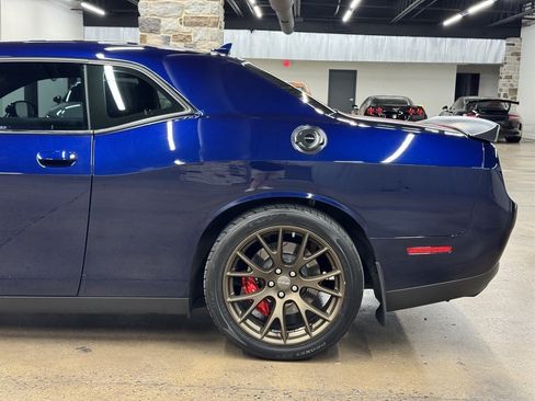 Used 2016 Dodge Challenger SRT Hellcat RWD image 8