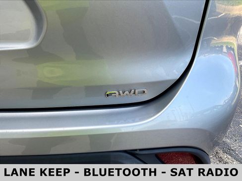 Used 2023 Toyota Highlander L AWD/4WD image 24