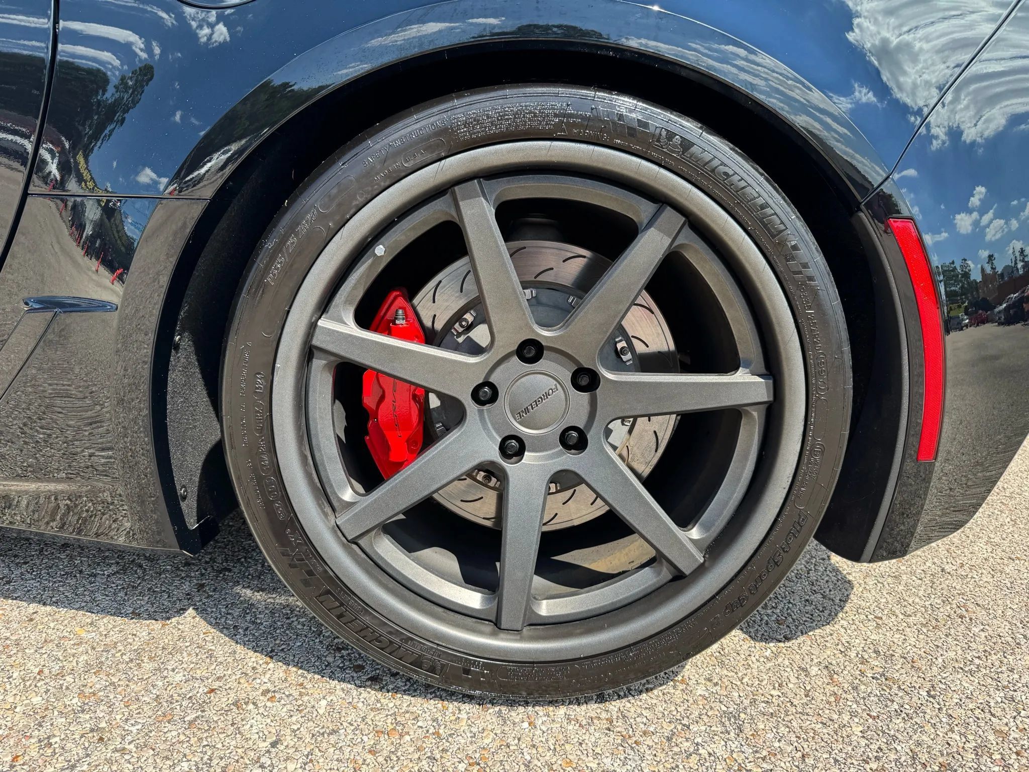 Used 2019 Chevrolet Corvette Z06 RWD image 17