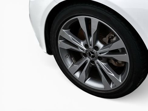 Used 2018 Mercedes-Benz C 300 Sedan image 12