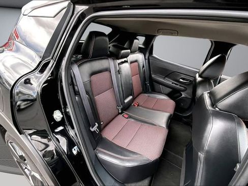 Certified 2025 Nissan Kicks SR AWD/4WD image 24