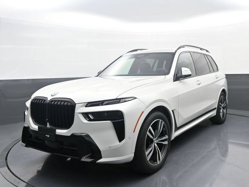 Used 2026 BMW X7 xDrive40i w/ Executive Package AWD/4WD image 1