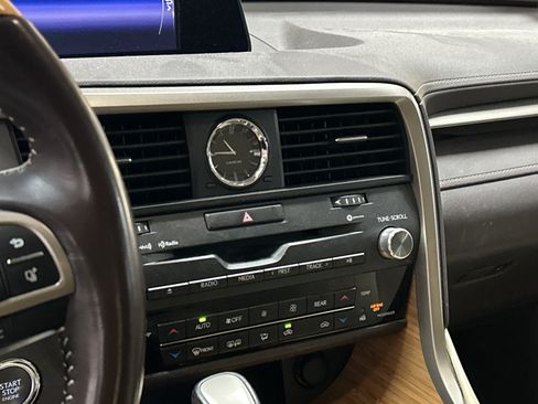 Used 2018 Lexus RX 350L FWD w/ Premium Package image 8