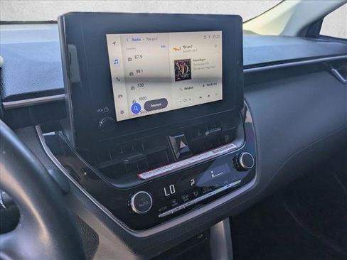 Used 2023 Toyota Corolla Cross LE FWD image 14