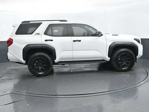 Used 2025 Toyota 4Runner TRD Off-Road image 6