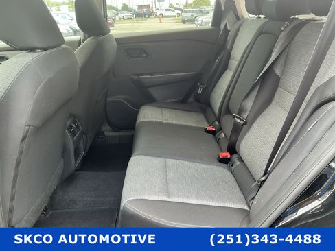 Used 2021 Nissan Rogue S FWD image 14