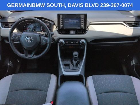 Used 2022 Toyota RAV4 XLE FWD image 17