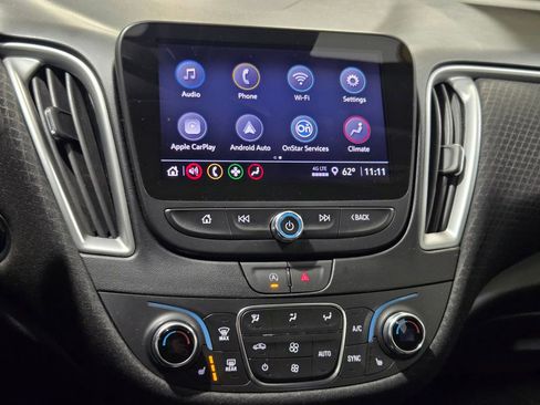 Used 2023 Chevrolet Malibu LT image 3