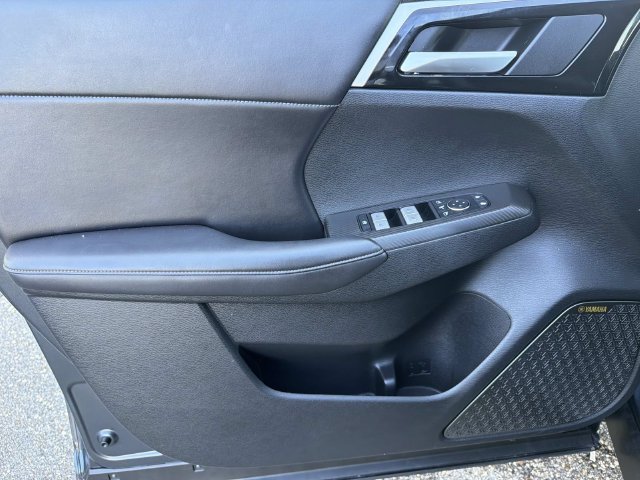 Used 2025 Mitsubishi Outlander SE FWD image 16