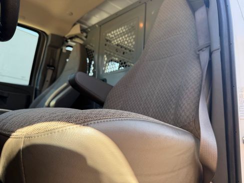 Used 2024 Chevrolet Express 2500 w/ Driver Convenience Package RWD image 10