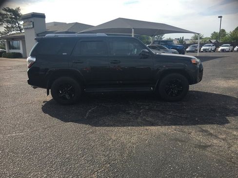 Used 2014 Toyota 4Runner SR5 RWD image 3