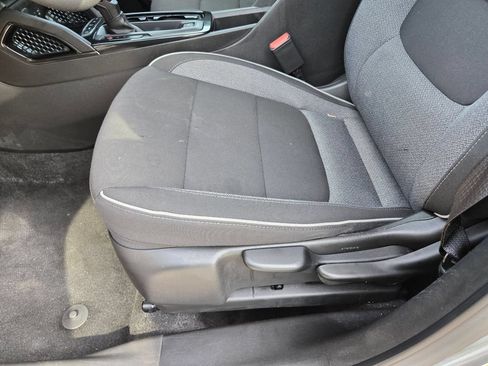 Used 2025 Chevrolet TrailBlazer LT AWD/4WD image 15