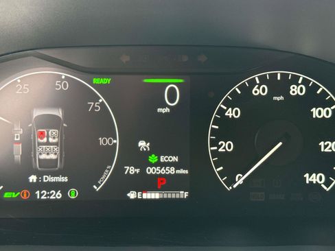 Used 2025 Honda CR-V Sport image 11