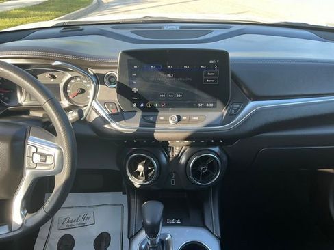 Used 2024 Chevrolet Blazer LT w/ Convenience Package FWD image 25