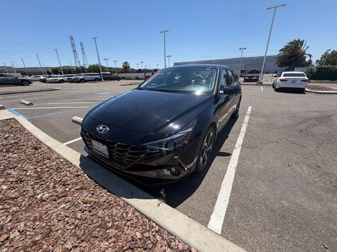 Used 2023 Hyundai Elantra Limited FWD image 1