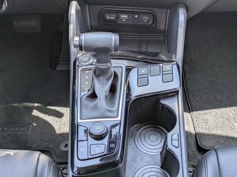 Certified 2025 Kia Sportage EX FWD image 16