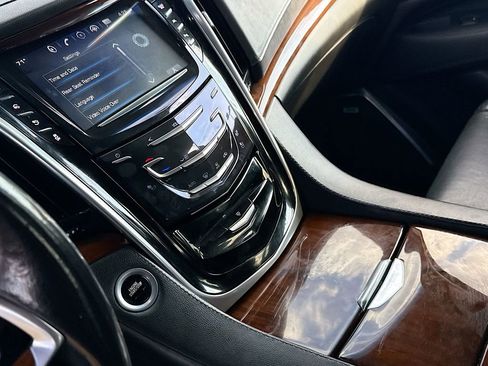 Used 2019 Cadillac Escalade Premium Luxury image 30