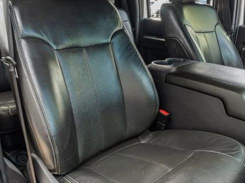 Used 2011 Ford F350 Lariat w/ Lariat Interior Pkg image 45