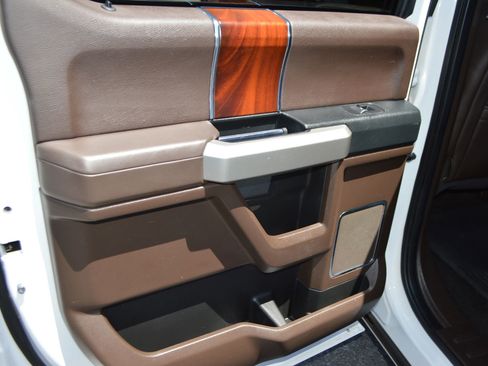 Used 2016 Ford F150 King Ranch w/ Equipment Group 601A Luxury AWD/4WD image 19