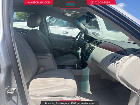Used 2011 Buick Lucerne CXL FWD image 18