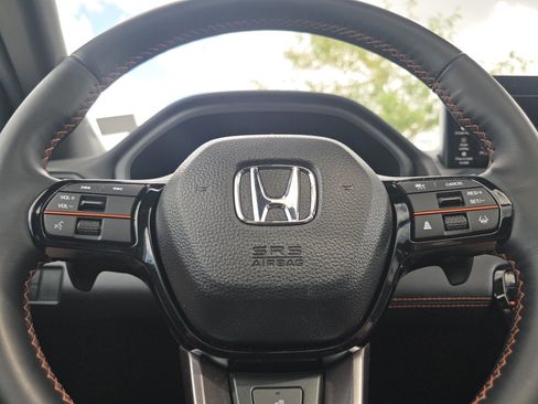 Certified 2026 Honda Pilot TrailSport image 26