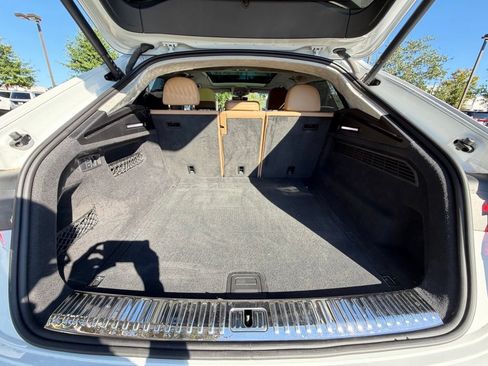 Used 2021 Audi Q8 Prestige AWD/4WD image 32