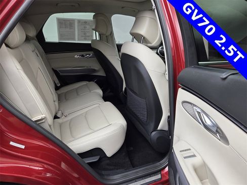 Used 2023 Genesis GV70 2.5T w/ Advanced Package image 22