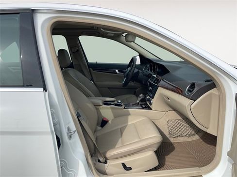 Used 2013 Mercedes-Benz C 300 4MATIC Sedan image 15