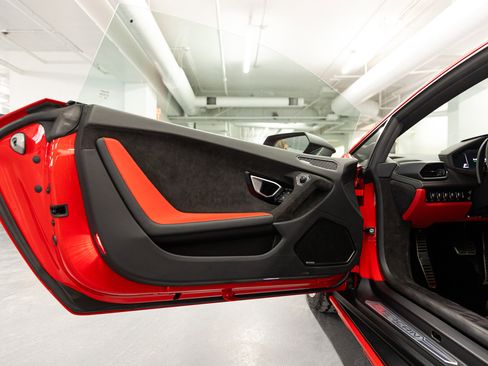 Used 2023 Lamborghini Huracan Sterrato image 27