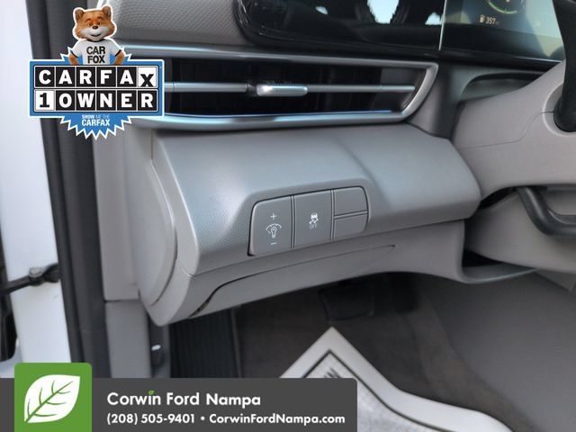 Used 2025 Hyundai Elantra SEL FWD image 13